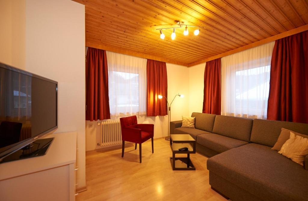 Apartments Neue Post Фільцмос Номер фото