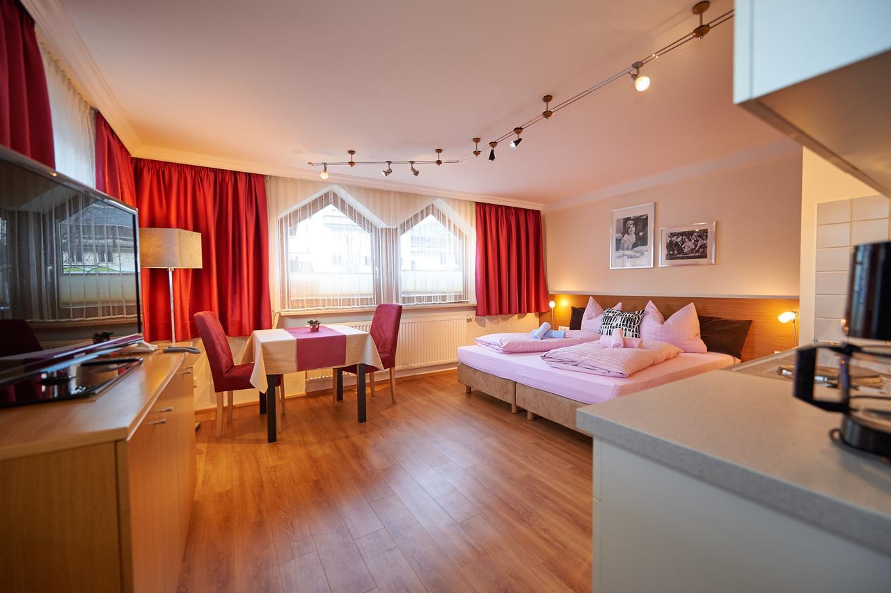 Apartments Neue Post Фільцмос Екстер'єр фото